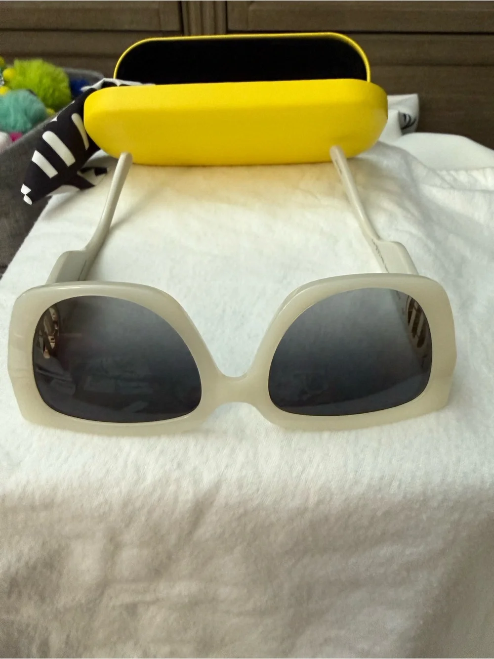 Marc Jacobs White Square Frame Sunglasses with Dark Lenses